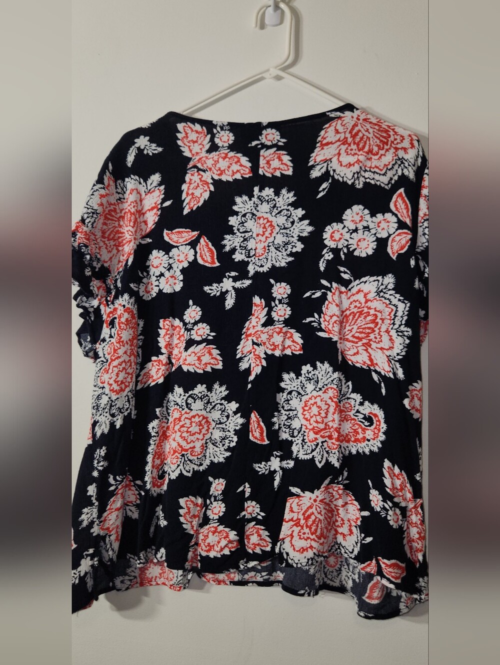 💙🧡Lane Bryant🧡💙 Navy Floral Short-Sleeve Ruffle Tee - Coral & White 20 - Picture 6 of 13